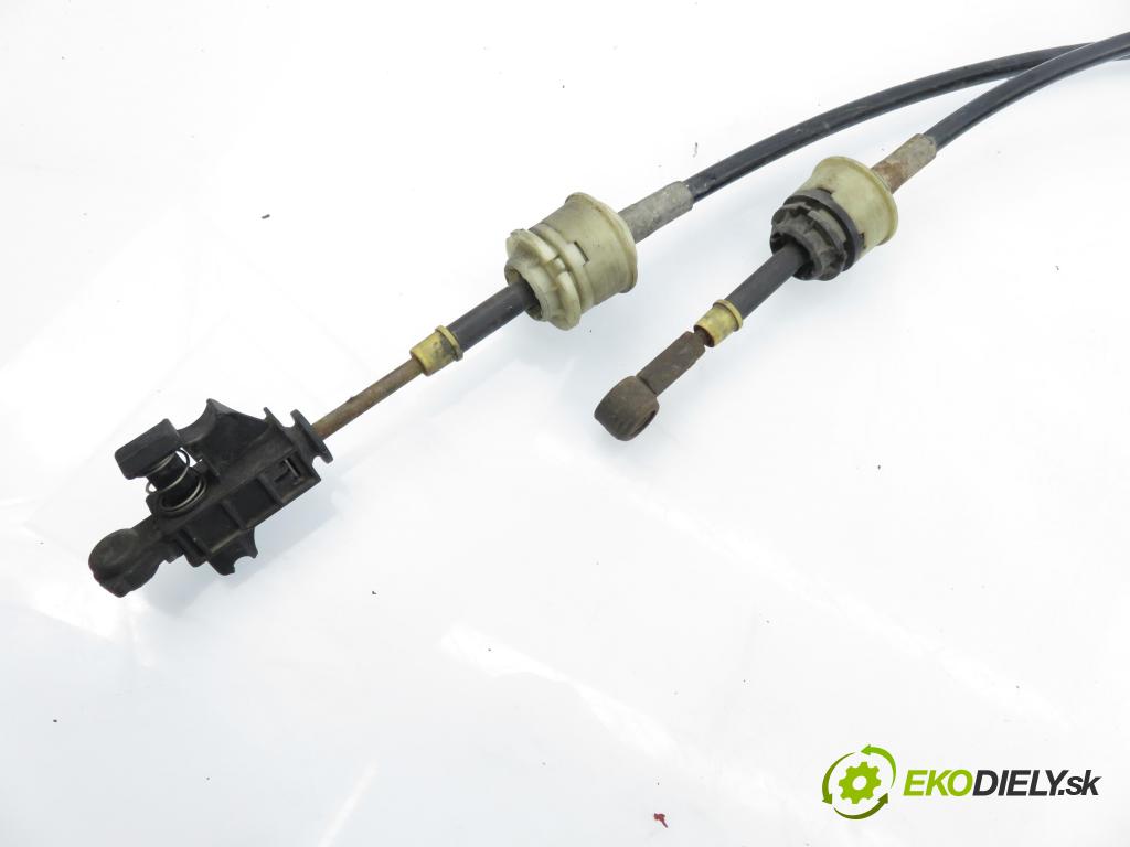 FIAT GRANDE PUNTO (199_) HB 2009 57,00 1.4 - 350 A1.000 1368,00 ZVEDÁK: 553459180