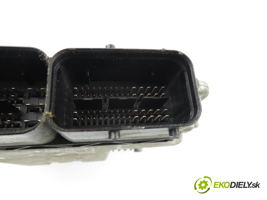 VW GOLF V (1K1) HB 2006 55,00 1.4 16V - BCA 1390,00 Riadiaca jednotka Motor 03C906032A ; 03C906032 ; 0261201353