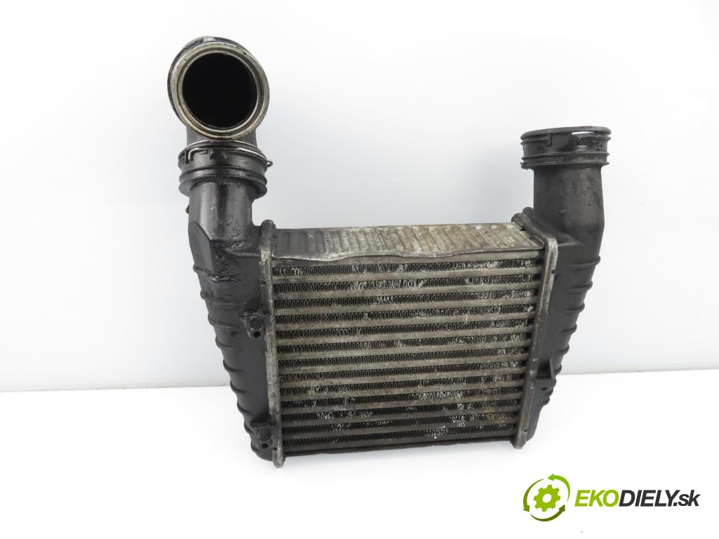 VW PASSAT B5.5 Variant (3B6) KOMBI 2002 96,00 1.9 TDI - AWX 1896,00 chladič intercooler 3B0145805D