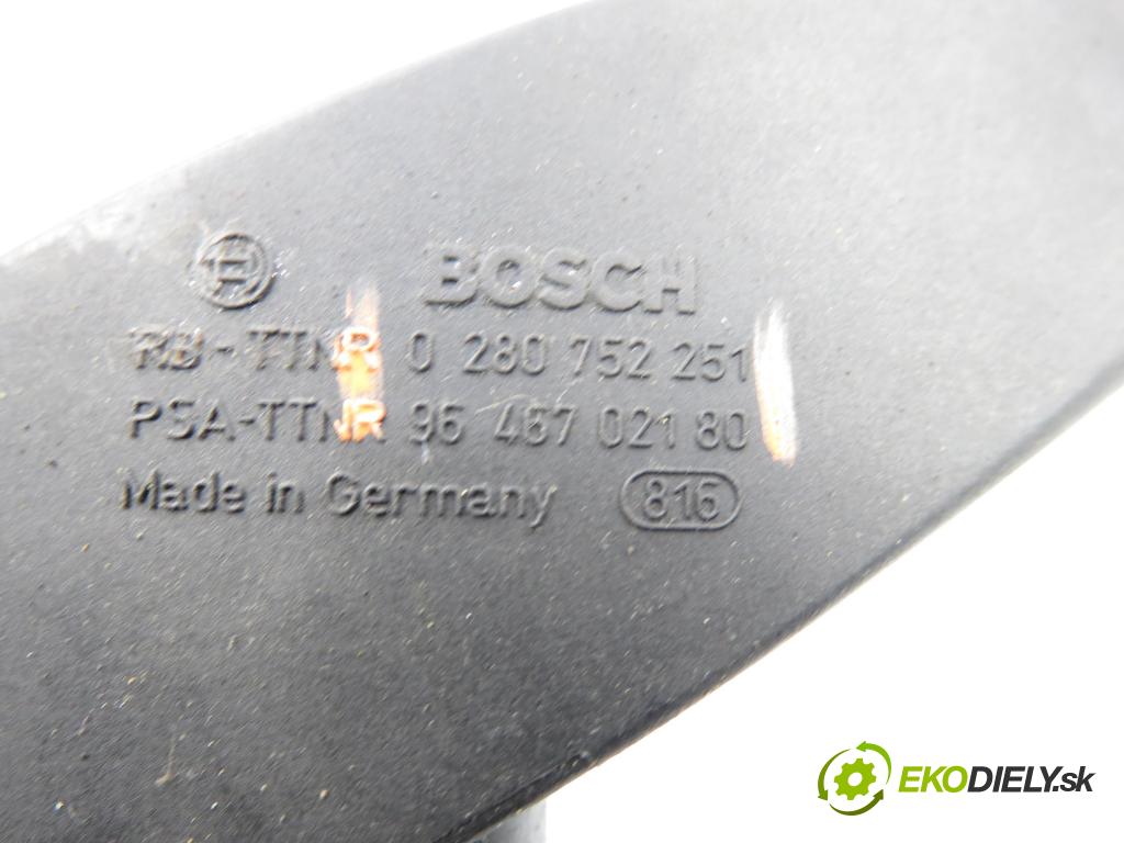 PEUGEOT 307 SW (3H) KOMBI 2003 81,00 1.6 16V - NFU (TU5JP4) 1587,00 Potenciometer plynu 0280752251 ; 9646702180 (Potenciometer plynového pedálu)