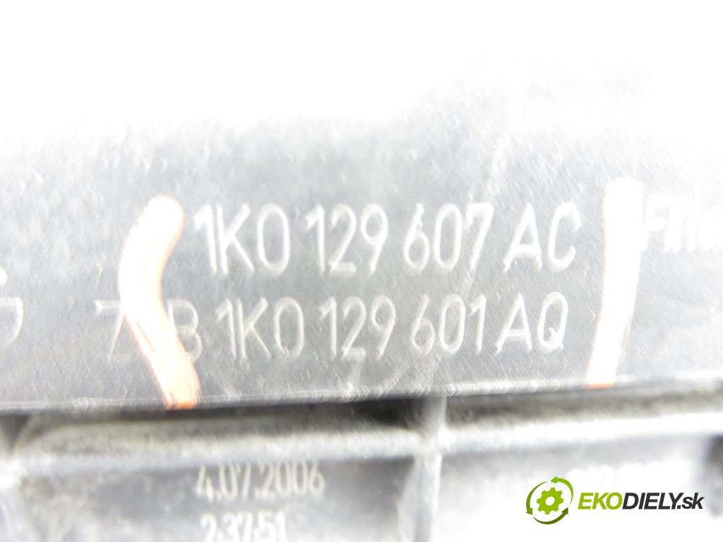 VW GOLF V (1K1) HB 2006 55,00 1.4 16V - BCA 1390,00 Obal filtra vzduchu 1K0129607AC ; 1K0129601AQ (Obal vzduchového filtra)