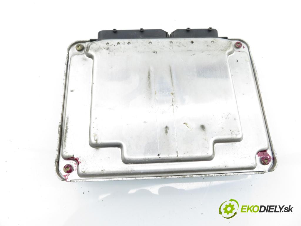 VW GOLF IV (1J1) HB 1999 66,00 1.9 TDI - AGR 1896,00 Riadiaca jednotka Motor 038906012M ; 0281001979
