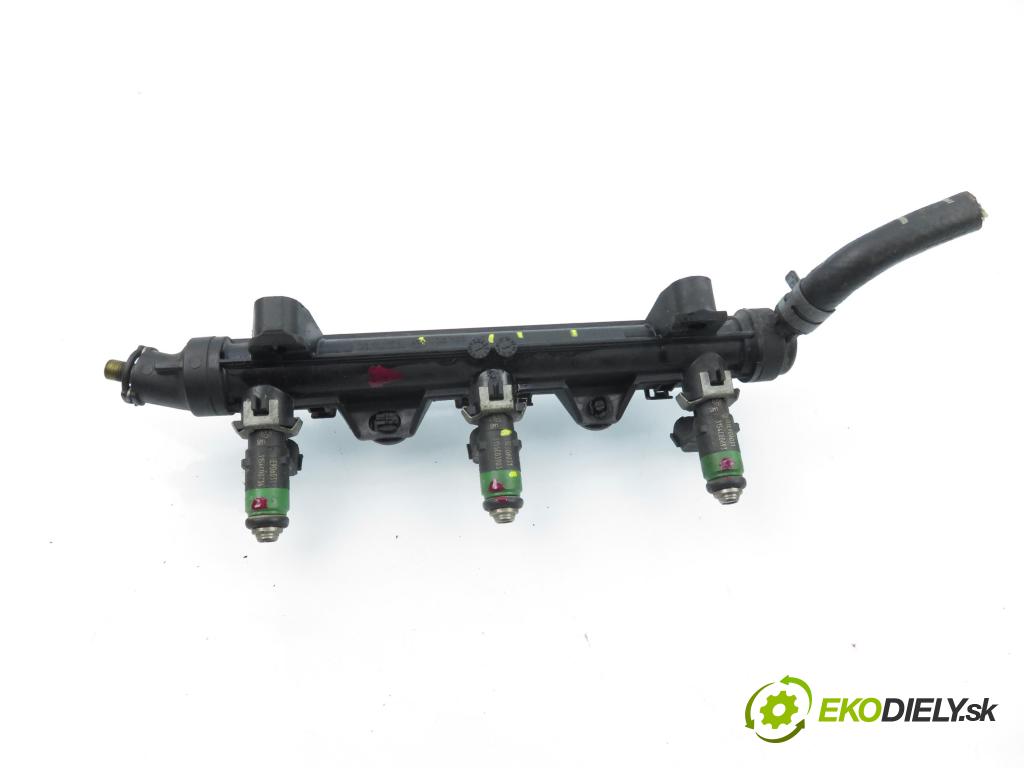 VW POLO (9N_) HB 2004 40,00 1.2 6V 54 - AWY 1198,00 Lišta vstrekovacia 03E906031 ; 03E133320 ; 03E133319 (Vstrekovacia lišta)