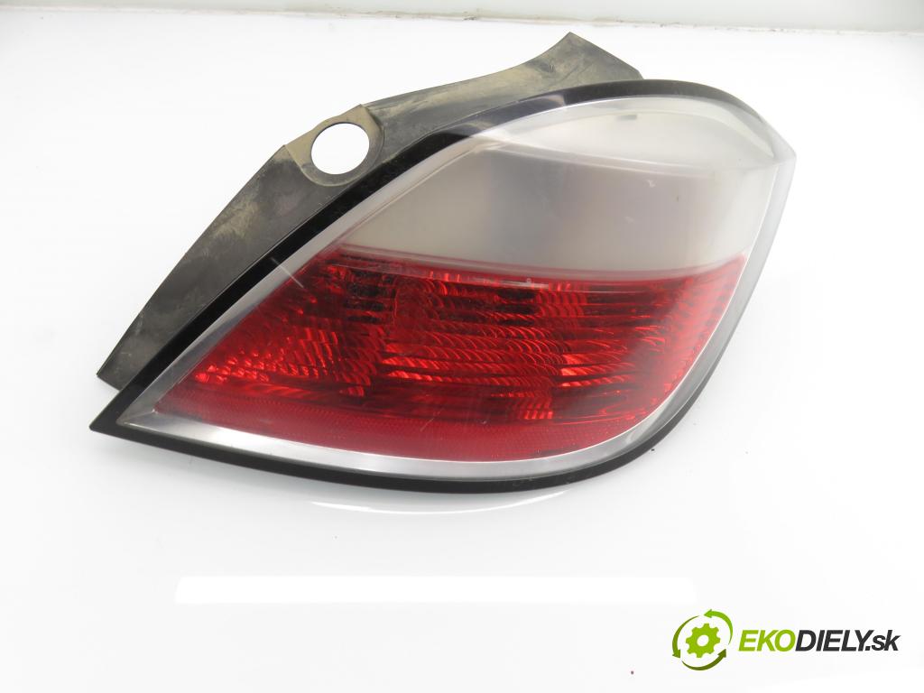 OPEL ASTRA H (A04) HB 2005 74,00 1.7 CDTI 100 - Z 17 DTH 1686,00 Svetlo pravé zadné 24451837