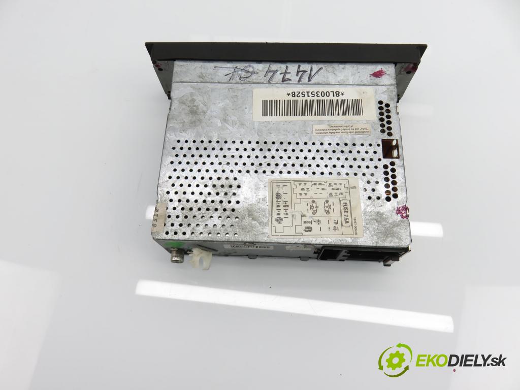AUDI A3 (8L1) HB 2002 92,00 1.8 - APG 1781,00 RADIO Modul 8L0035152B