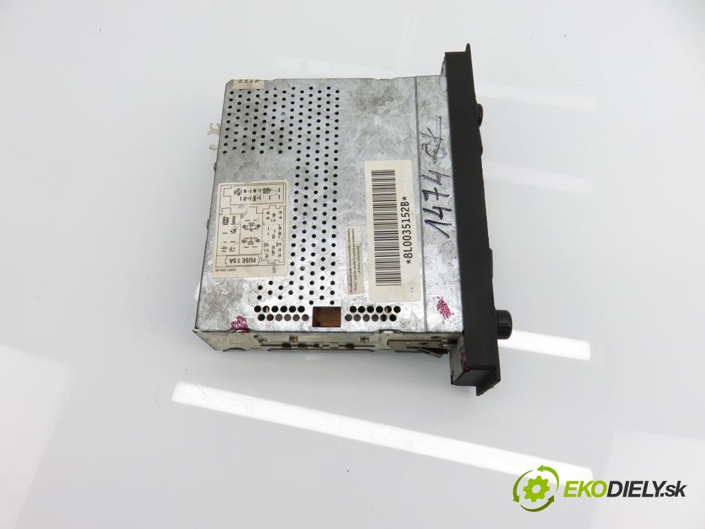 AUDI A3 (8L1) HB 2002 92,00 1.8 - APG 1781,00 RADIO Modul 8L0035152B