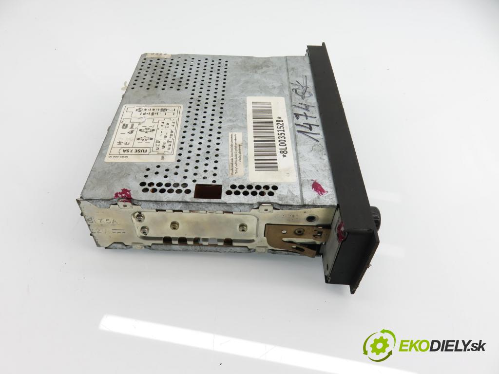 AUDI A3 (8L1) HB 2002 92,00 1.8 - APG 1781,00 RADIO Modul 8L0035152B