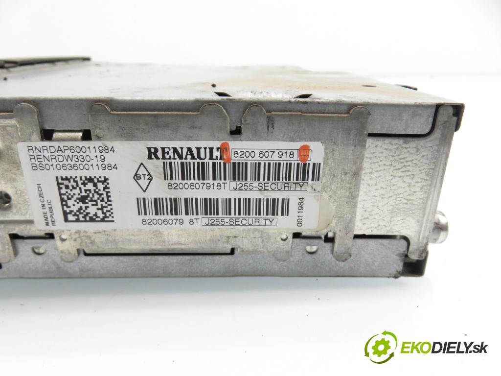 RENAULT MEGANE II Kombi (KM0/1_) KOMBI 2006 110,00 2.0 dCi - M9R 700 1995,00 RADIO CD 8200607918