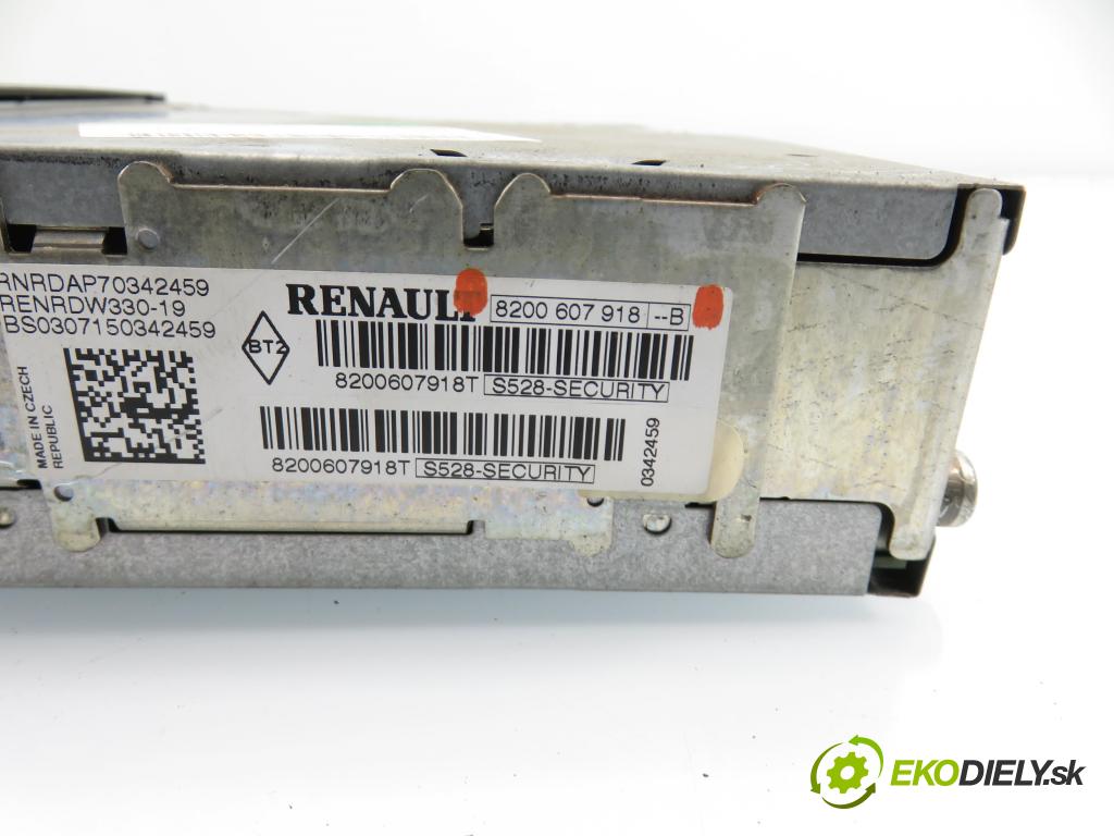 RENAULT MEGANE II (BM0/1_, CM0/1_) HB 2007 82,00 1.6 16V - K4M 812 1598,00 RADIO CD 8200607918B