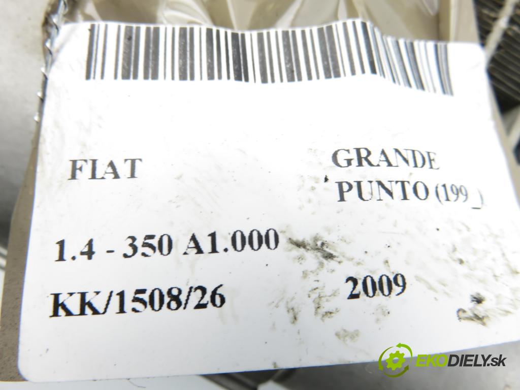 FIAT GRANDE PUNTO (199_) HB 2009 57,00 1.4 - 350 A1.000 1368,00 chladič klimatizace 94973 (Chladič klimatizace)