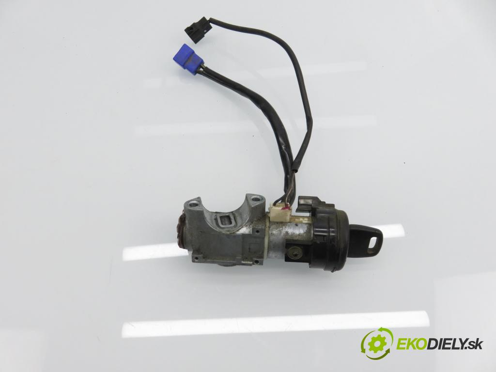SUBARU FORESTER (SF_) KOMBI 1998 90,00 2.0 SOHC AWD 122 - EJ202 1994,00 spinačka 88213FC000 ; 0617500010 (Spínacia skrinka)