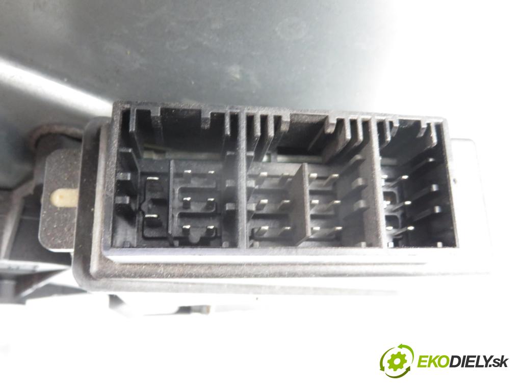 SKODA FABIA I (6Y2) HB 2001 44,00 1.4 - AZE 1397,00 mechanismus oken PPE 6Q1959802 ; 6Y1837752Q