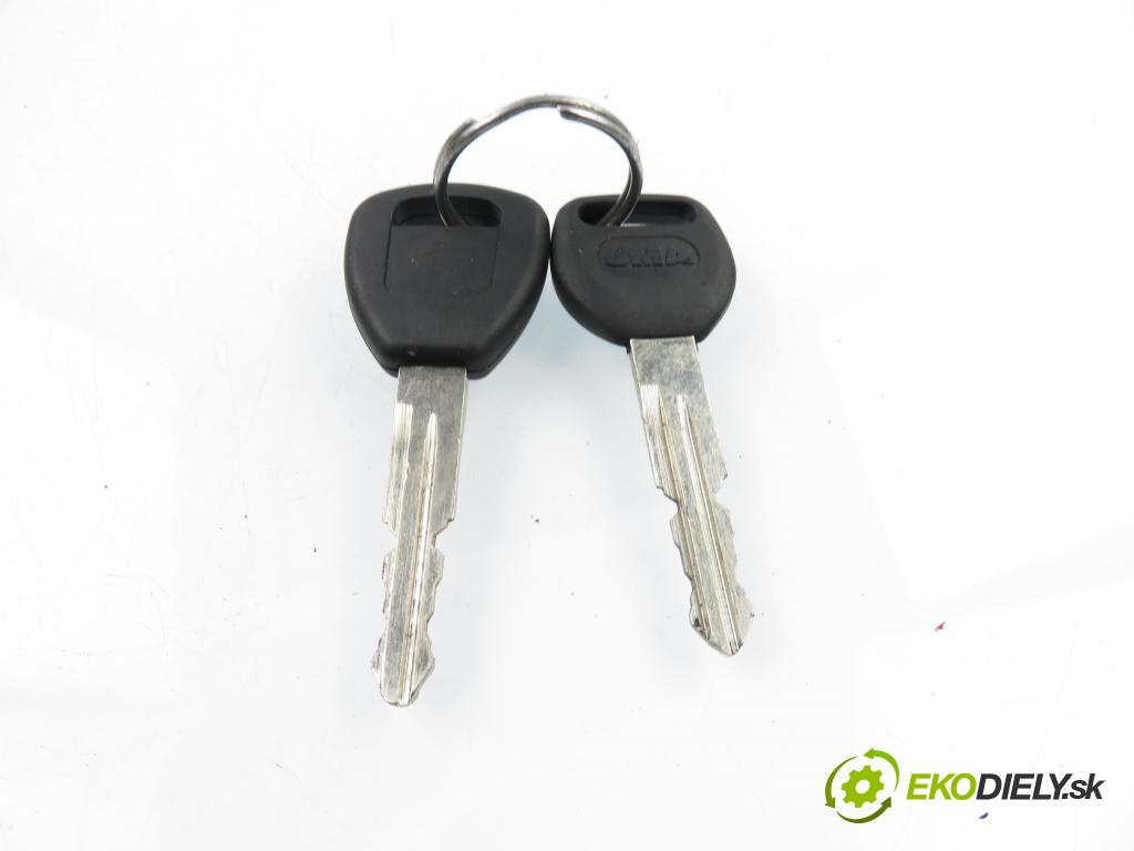 HONDA CIVIC VII Hatchback (EU, EP, EV) HB 2003 66,00 1.4 iS (EP1) 90 - D14Z6 1396,00 spinačka 39730S7A (Spínacia skrinka)