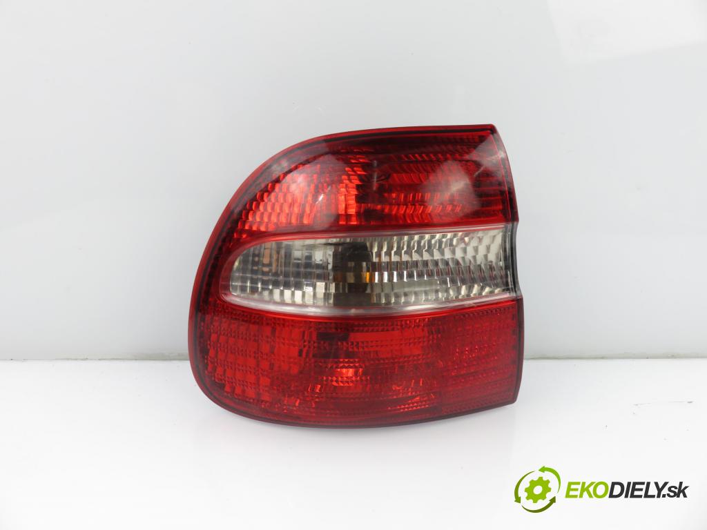VOLVO V40 Kombi (645) KOMBI 2002 75,00 1.9 DI - D 4192 T4 1870,00 světlo levé zadní 