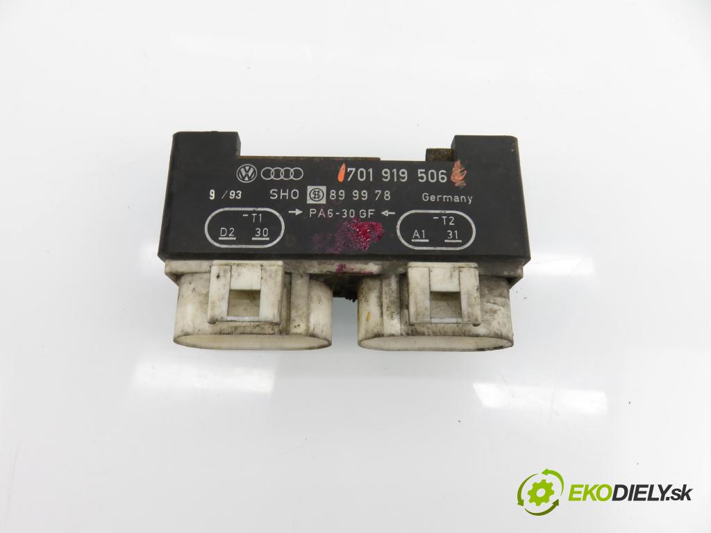 VW TRANSPORTER IV Platforma / podwozie (70E, 70L, 70M, 7DE, 7DL KABINA/PLATFORMA 1993 57,00 2.4 D 78 - AAB 2370,00 Riadiaca jednotka 701919506