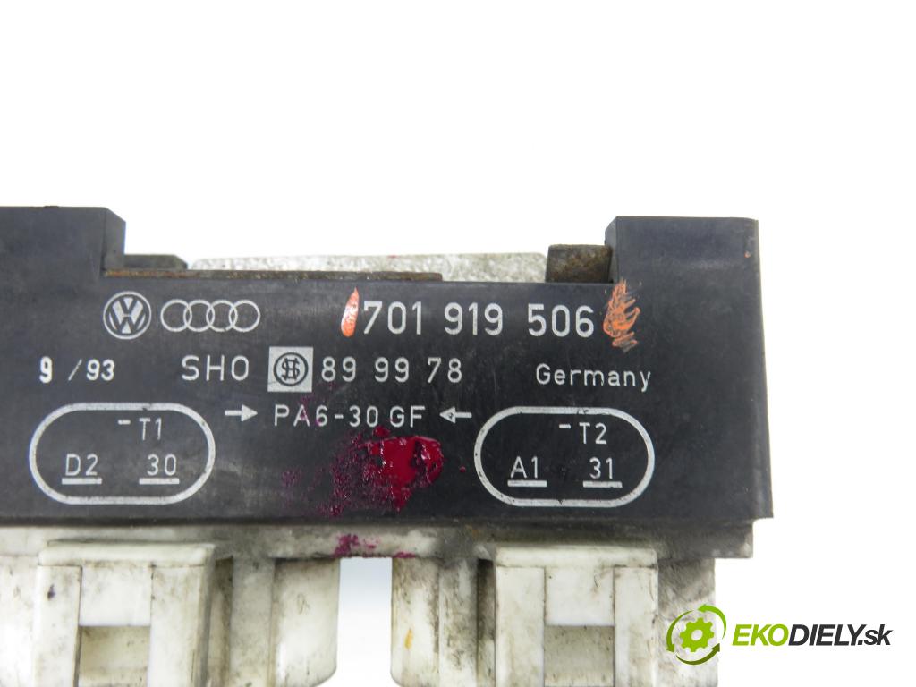 VW TRANSPORTER IV Platforma / podwozie (70E, 70L, 70M, 7DE, 7DL KABINA/PLATFORMA 1993 57,00 2.4 D 78 - AAB 2370,00 Riadiaca jednotka 701919506