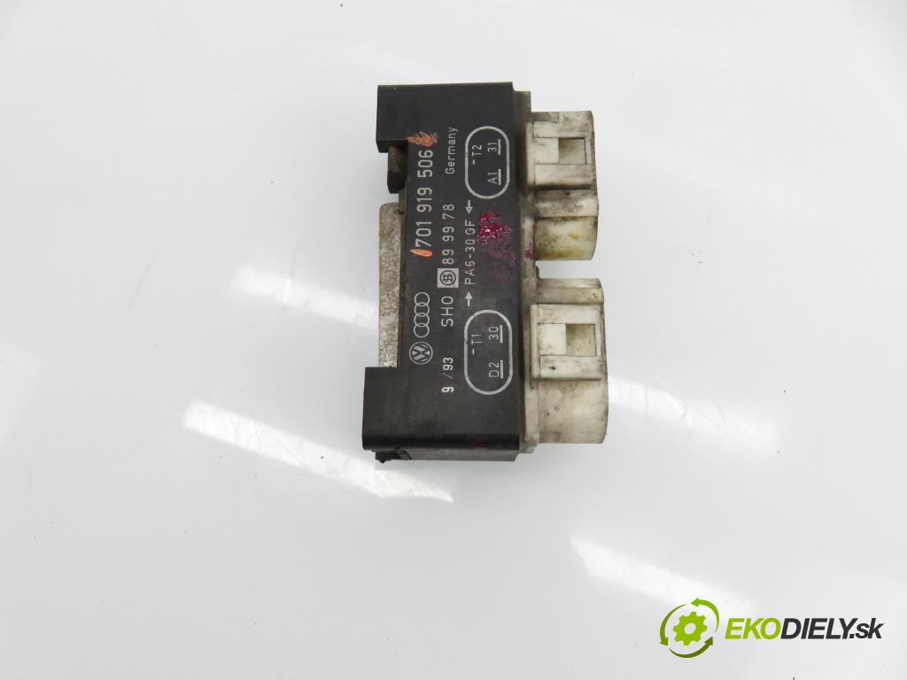VW TRANSPORTER IV Platforma / podwozie (70E, 70L, 70M, 7DE, 7DL KABINA/PLATFORMA 1993 57,00 2.4 D 78 - AAB 2370,00 Riadiaca jednotka 701919506