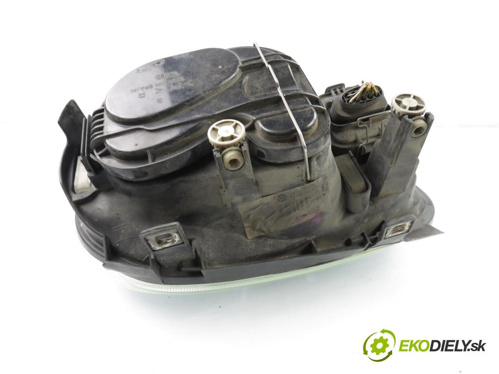 VW GOLF IV (1J1) HB 1998 66,00 1.9 TDI 90 - ALH 1896,00 Svetlo PP 1J1941018K