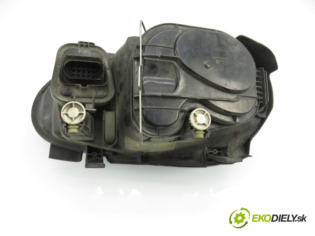 VW GOLF IV (1J1) HB 1998 66,00 1.9 TDI 90 - ALH 1896,00 Svetlo LP 1J1941015C