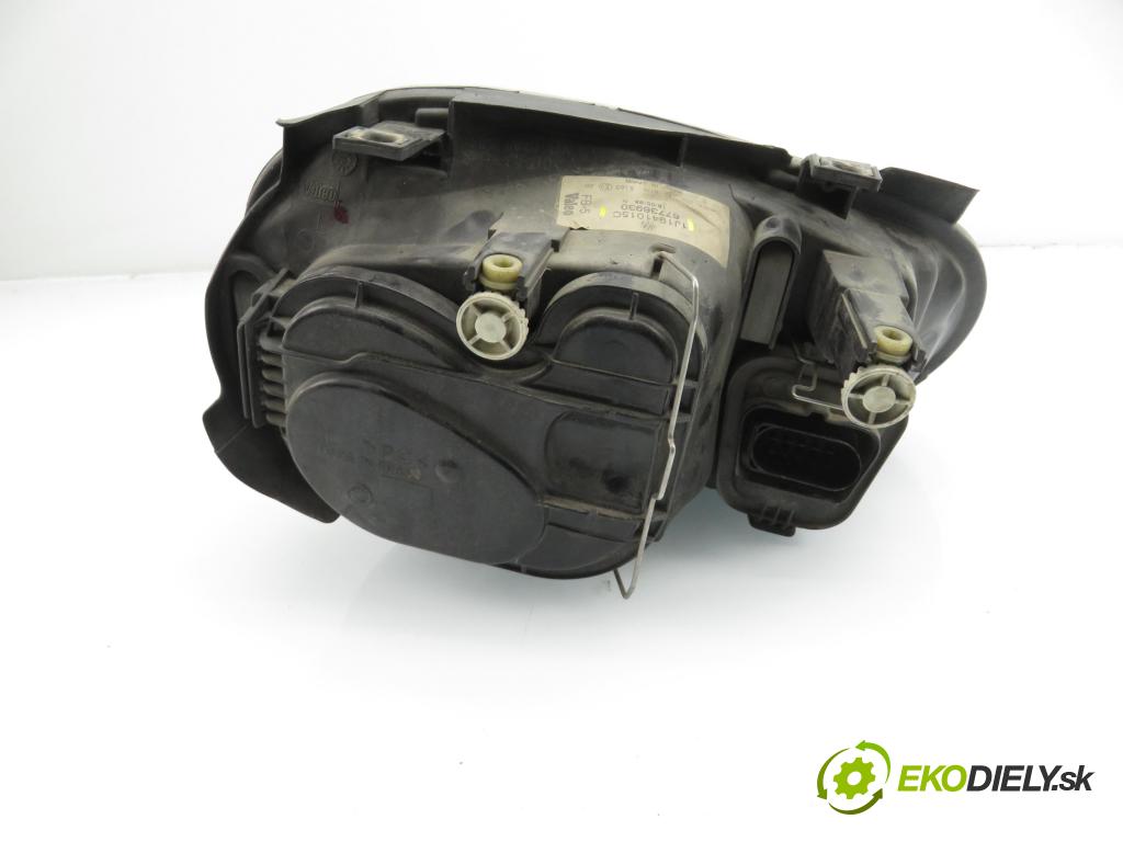 VW GOLF IV (1J1) HB 1998 66,00 1.9 TDI 90 - ALH 1896,00 Svetlo LP 1J1941015C
