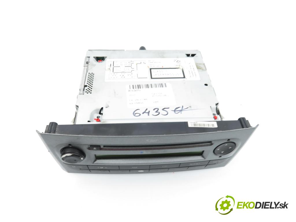 FIAT GRANDE PUNTO (199_) HB 2009 57,00 1.4 - 350 A1.000 1368,00 RADIO CD 7354813000