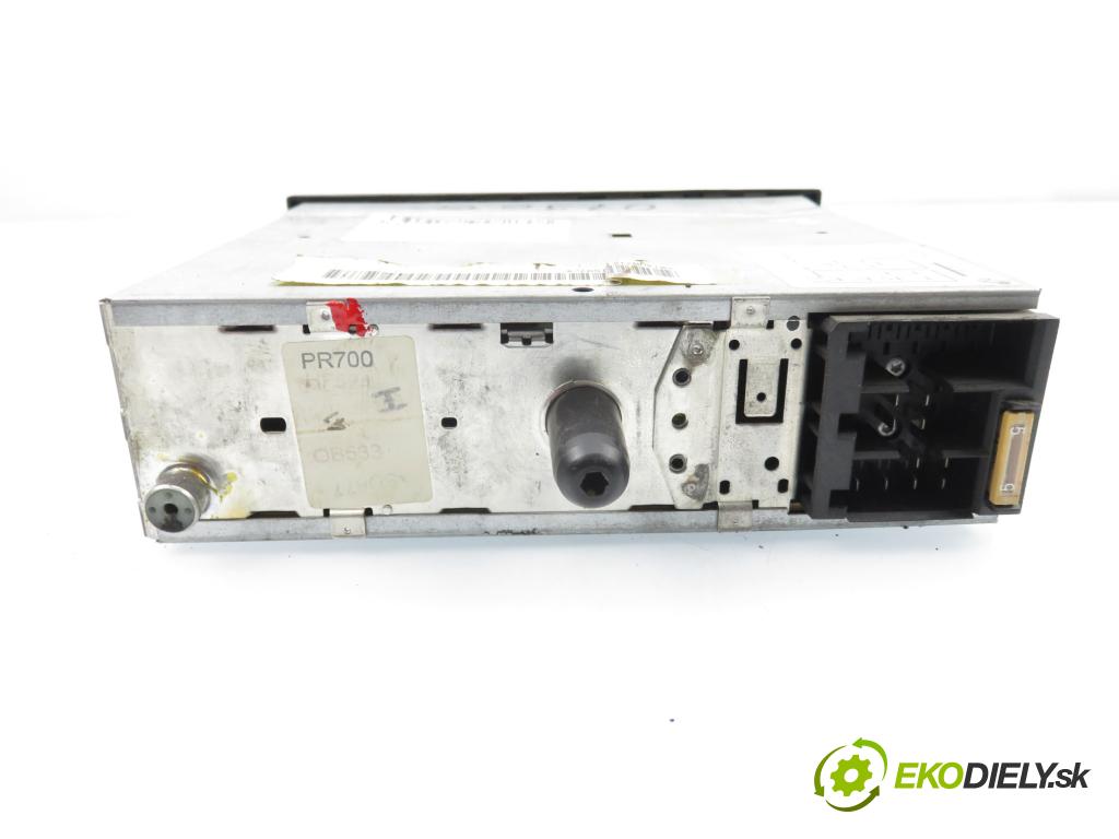 VW POLO (9N_) HB 2002 47,00 1.2 12V 64 - AZQ 1198,00 RADIO Modul