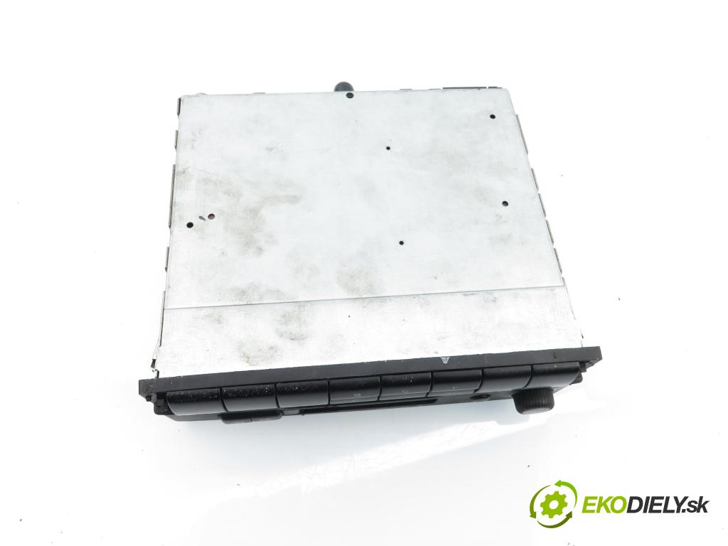 VW POLO (9N_) HB 2002 47,00 1.2 12V 64 - AZQ 1198,00 RADIO Modul