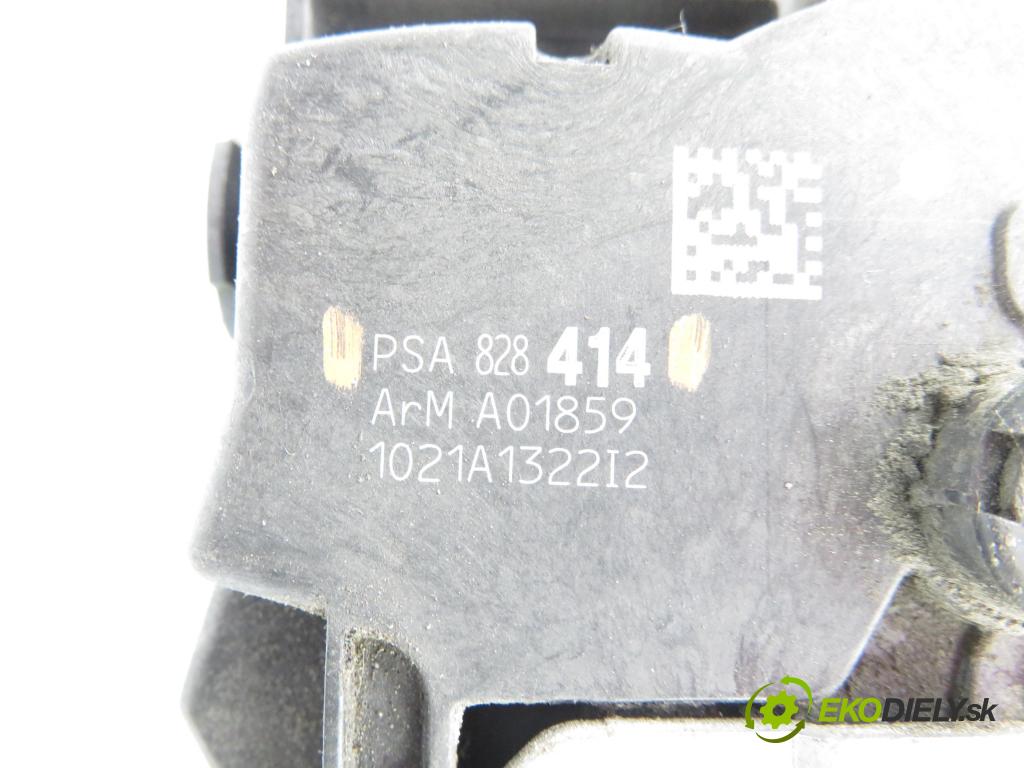 PEUGEOT PARTNER Skrzynia FURGON 2011 55,00 1.6 HDi - 9HT (DV6BTED4) 1560,00 zámok Dvere posúvne 828414 ; PSA828414