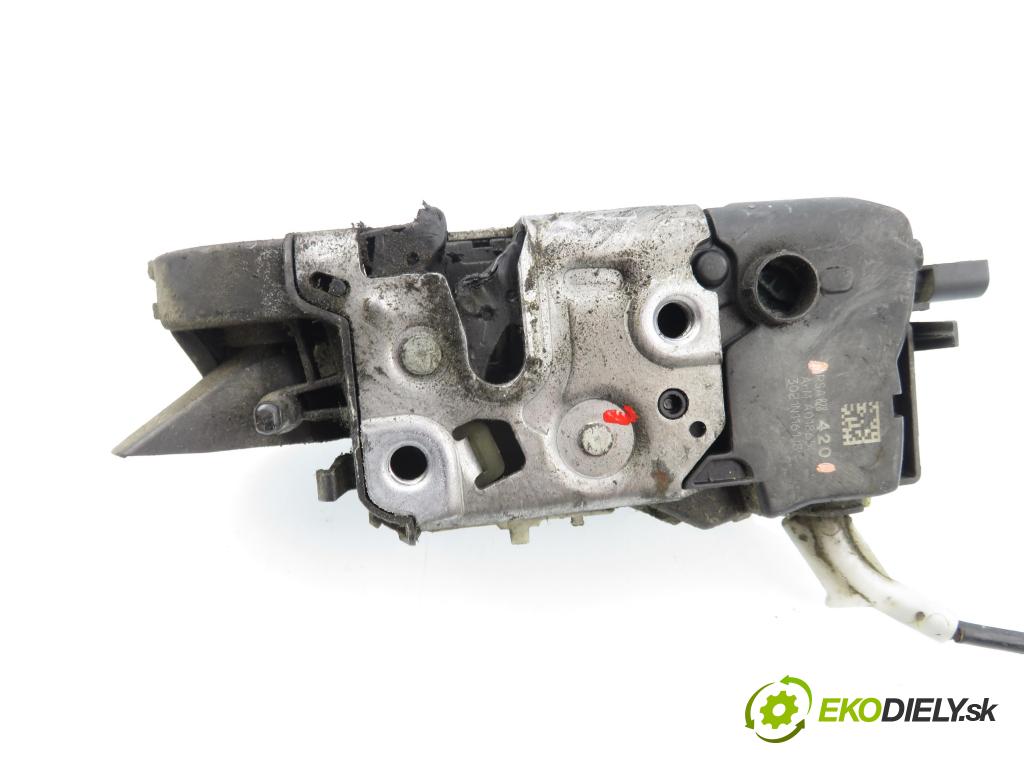 PEUGEOT PARTNER Skrzynia FURGON 2011 55,00 1.6 HDi - 9HT (DV6BTED4) 1560,00 zámok dvierka 828420 ; PSA828420