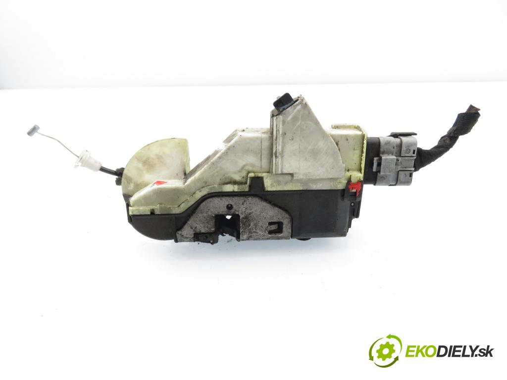 PEUGEOT PARTNER Skrzynia FURGON 2011 55,00 1.6 HDi - 9HT (DV6BTED4) 1560,00 zámok dvierka 828420 ; PSA828420