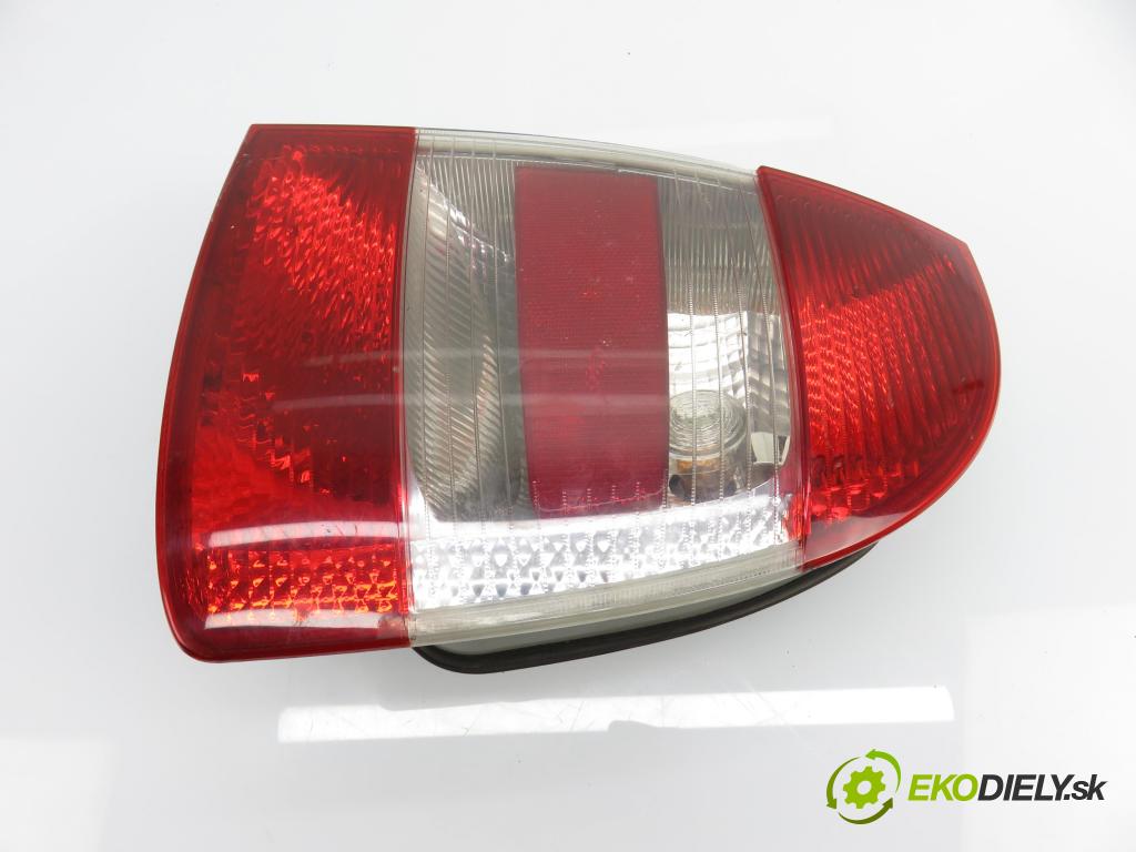 SKODA SUPERB I (3U4) SEDAN 2007 85,00 1.9 TDI - BPZ 1896,00 Svetlo pravé zadné 3U5945096A ; 3U5945112A ; VP1SCX13404BA