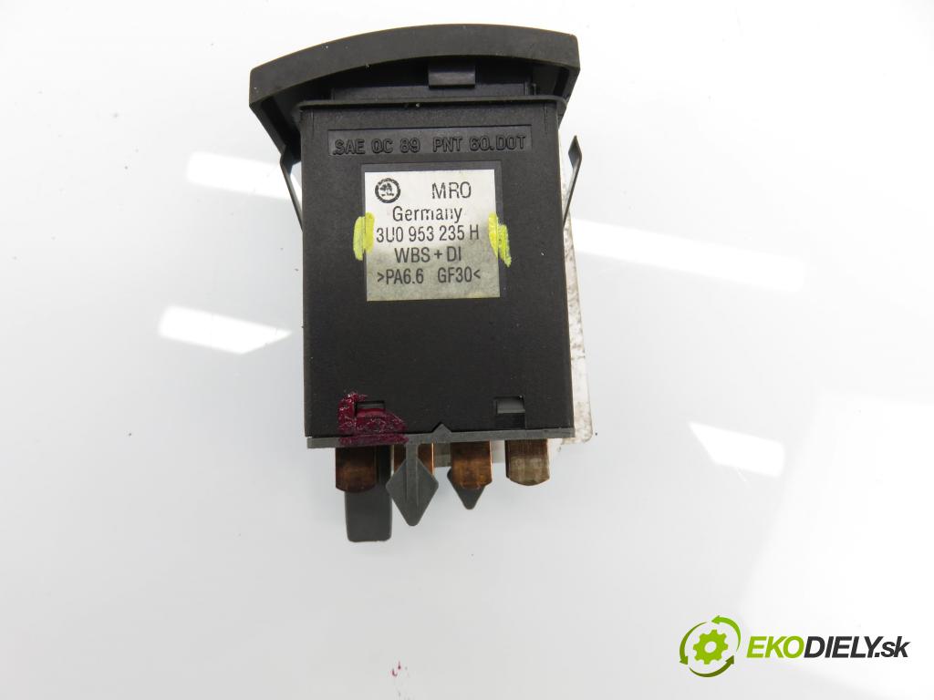SKODA SUPERB I (3U4) SEDAN 2007 85,00 1.9 TDI - BPZ 1896,00 prepínač výstražných (núdzových) 3U0953235H