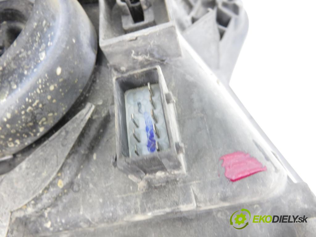 OPEL MERIVA A nadwozie wielkoprzestrzenne (MPV) (X03) MINIVAN 2004 74,00 1.6 16V - Z 16 XE 1598,00 Svetlo LP 93321052 ; 89308550