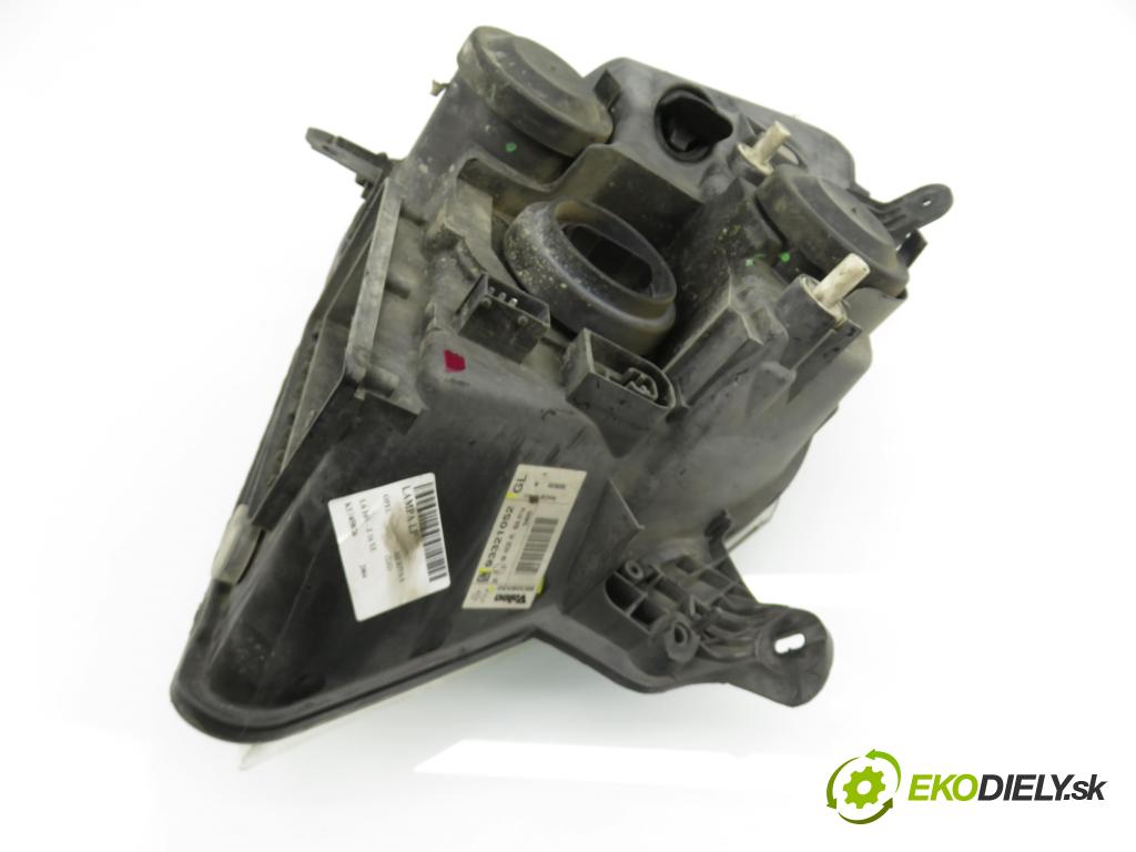 OPEL MERIVA A nadwozie wielkoprzestrzenne (MPV) (X03) MINIVAN 2004 74,00 1.6 16V - Z 16 XE 1598,00 Svetlo LP 93321052 ; 89308550