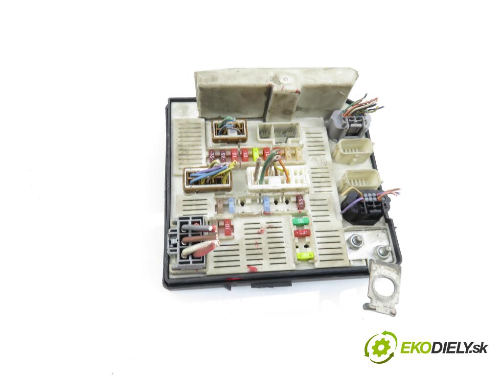RENAULT SCENIC II (JM0/1_) MINIVAN 2004 82,00 1.6 16V (JM1R) 112 - K4M 766 1598,00 MODUL BSI 8200606826