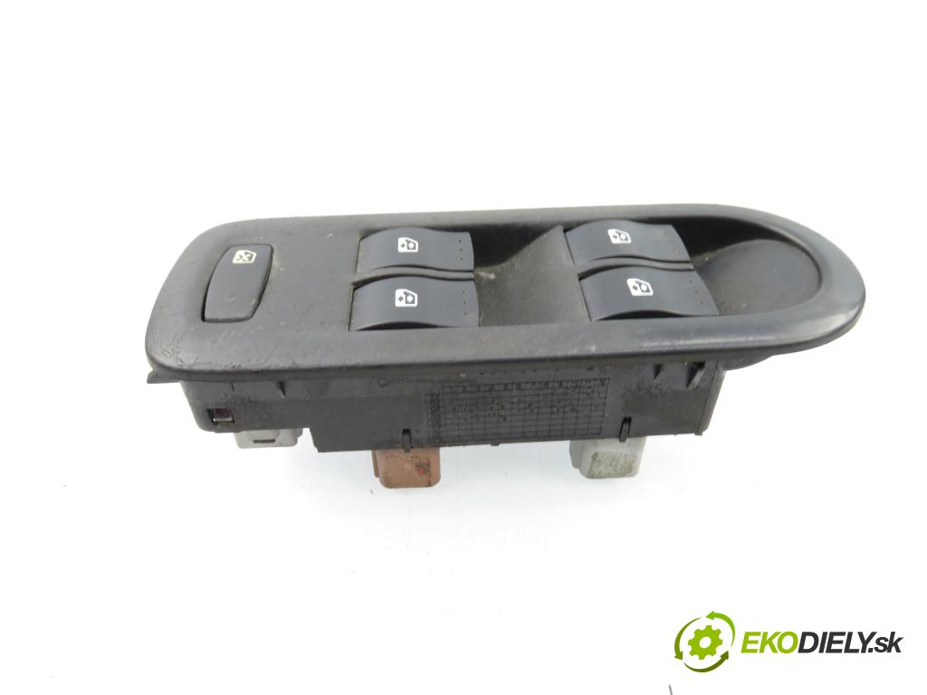 RENAULT SCENIC II (JM0/1_) MINIVAN 2004 82,00 1.6 16V (JM1R) 112 - K4M 766 1598,00 Panel ovládania okien 8200160603 ; 156018070E