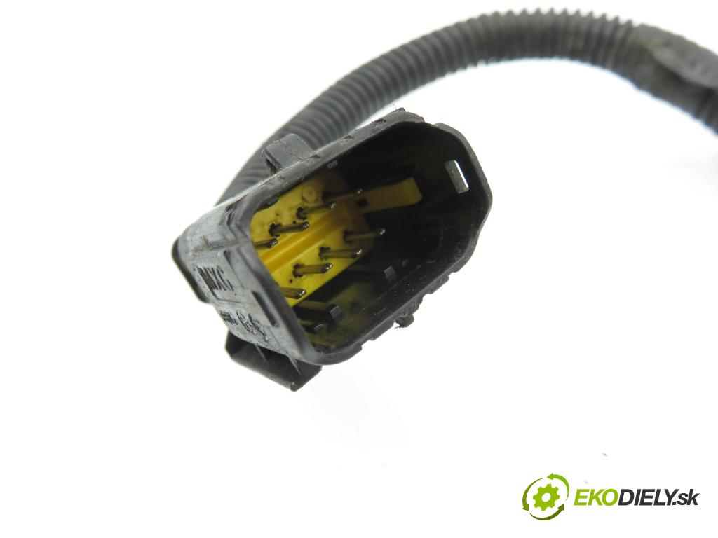 RENAULT SCENIC II (JM0/1_) MINIVAN 2004 82,00 1.6 16V (JM1R) - K4M 766 1598,00 Lišta vstrekovacia H132259 ; ITGM60 ; 8200135504E (Vstrekovacia lišta)
