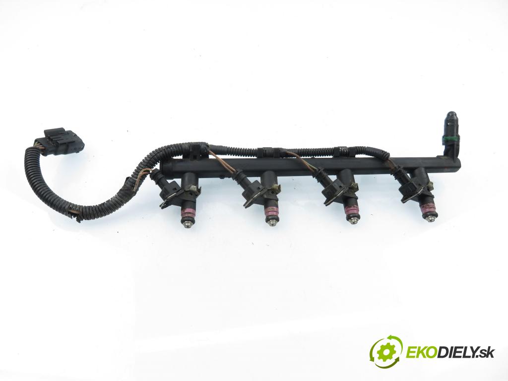 RENAULT SCENIC II (JM0/1_) MINIVAN 2004 82,00 1.6 16V (JM1R) - K4M 766 1598,00 Lišta vstrekovacia H132259 ; ITGM60 ; 8200135504E (Vstrekovacia lišta)