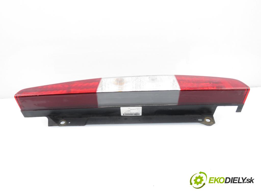 FIAT DOBLO nadwozie wielkoprzestrzenne (MPV) (119_, 223_) KOMBIVAN 2003 77,00 1.9 JTD - 223 B1.000 1910,00 Svetlo pravé zadné 51735978