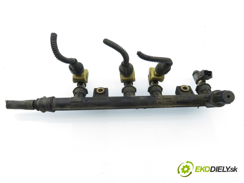 FIAT PANDA (169_) HB 2005 40,00 1.1 54 - 187 A1.000 1108,00 lišta vstřikovací IWP095 ; 3219018301 (Vstřikovací lišta)