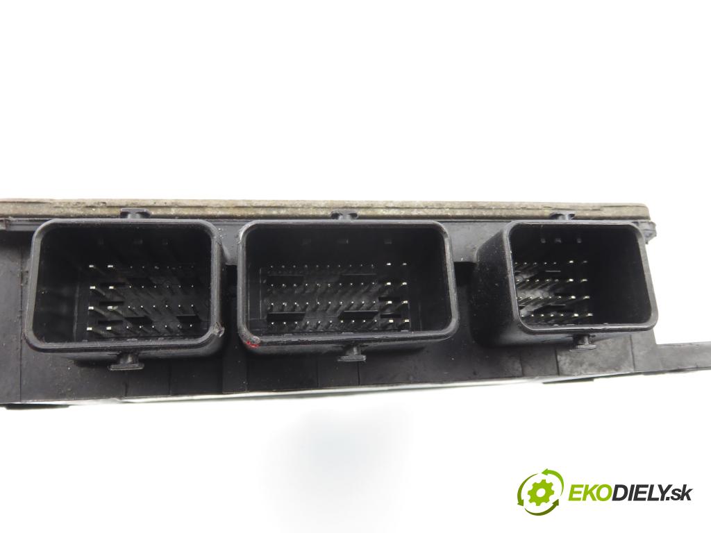 RENAULT KANGOO (KC0/1_) FURGON 2004 48,00 1.5 dCi 70 - K9K 704 1461,00 Riadiaca jednotka Motor 8200331477 ; 8200355864