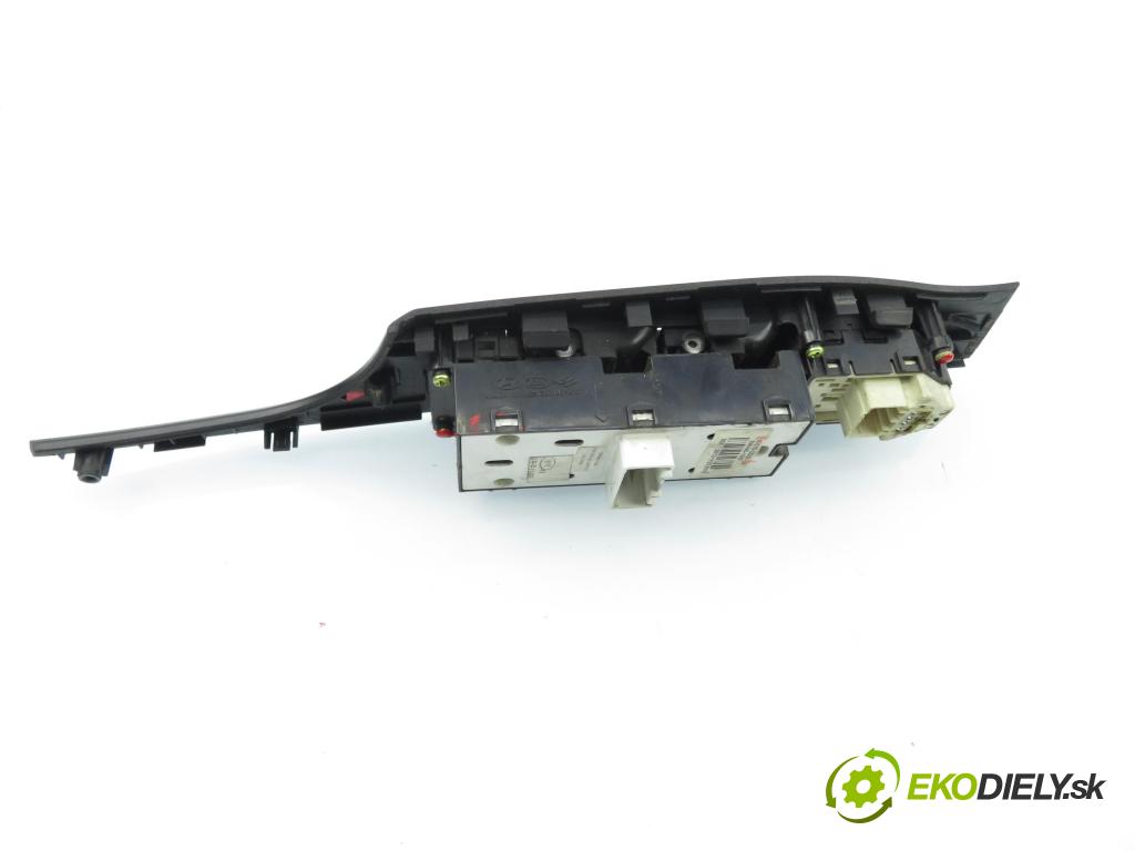 HYUNDAI i40 CW (VF) KOMBI 2014 100,00 1.7 CRDi 136 - D4FD 1685,00 Panel ovládania okien 935703Z000