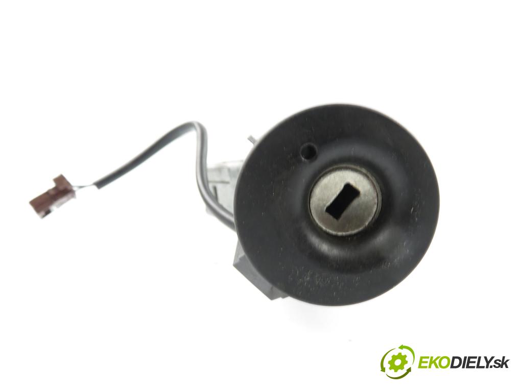 CITROEN C4 I (LC_) HB 2005 80,00 1.6 HDi 109 - 9HZ (DV6TED4) 1560,00 spinačka N0502455 ; N0502073 ; 9649781080 (Spínacia skrinka)