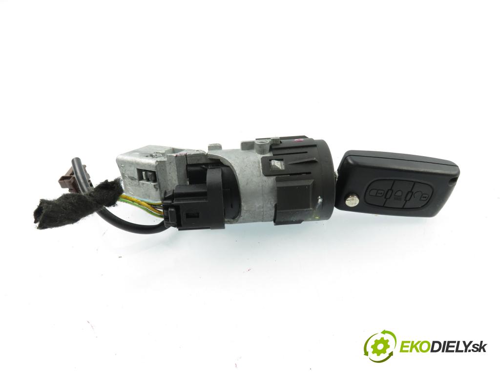 CITROEN C4 I (LC_) HB 2005 80,00 1.6 HDi 109 - 9HZ (DV6TED4) 1560,00 spinačka N0502455 ; N0502073 ; 9649781080 (Spínacia skrinka)