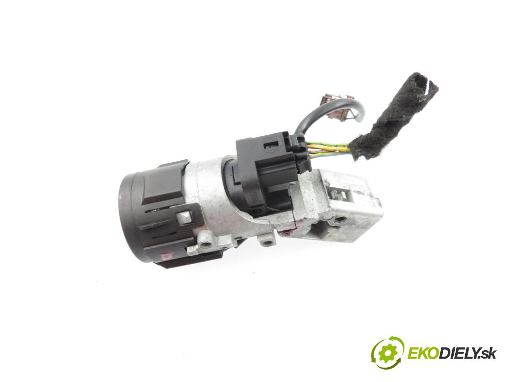 CITROEN C4 I (LC_) HB 2005 80,00 1.6 HDi 109 - 9HZ (DV6TED4) 1560,00 spinačka N0502455 ; N0502073 ; 9649781080 (Spínacia skrinka)
