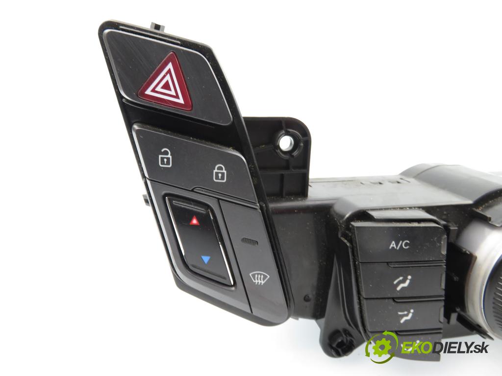 HYUNDAI i40 CW (VF) KOMBI 2014 100,00 1.7 CRDi 136 - D4FD 1685,00 Panel kúrenia KLIMATRONIK 972503Z660