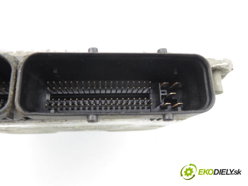 VW GOLF IV (1J1) HB 2002 74,00 1.9 TDI 4motion - ATD 1896,00 Riadiaca jednotka Motor 038906019DD ; 0281011065