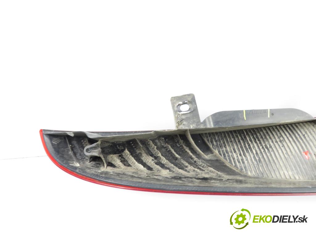 MERCEDES-BENZ VANEO (414) MINIVAN 2005 67,00 1.7 CDI (414.700) - OM 668.914 1689,00 Svetlo pravé zadné A4148200164