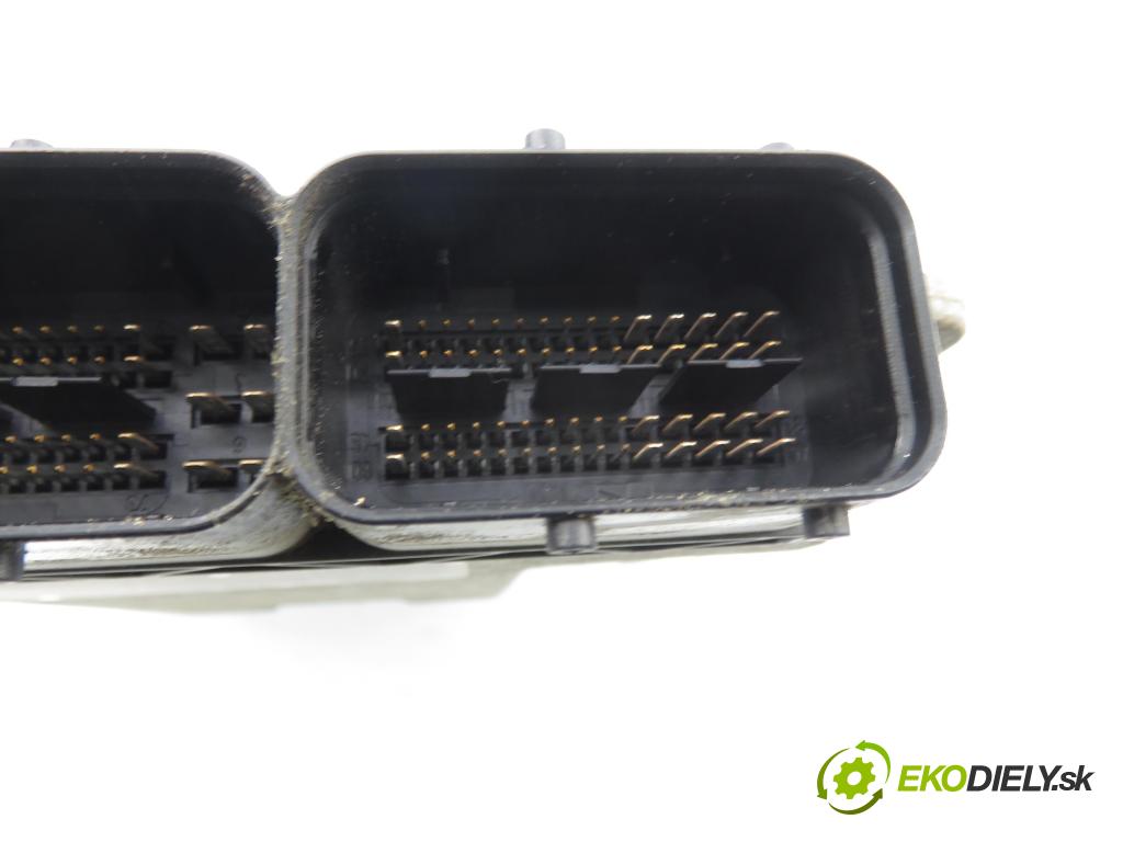 SEAT ALTEA (5P1) HB 2005 77,00 1.9 TDI PD 105 - BXE 1896,00 Riadiaca jednotka Motor 0281011885 ; 03G906016DG