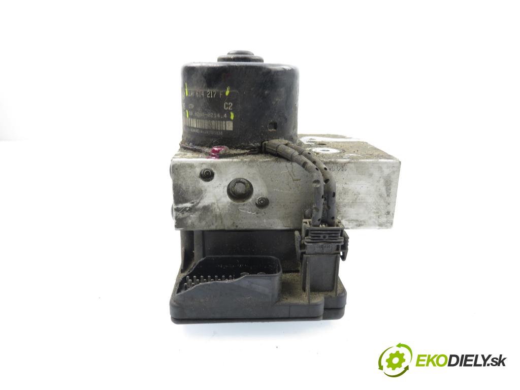 VW GOLF IV (1J1) HB 2002 74,00 1.9 TDI 4motion - ATD 1896,00 Pumpa ABS 1J0907379AG ; 10094903543 ; 1J0614217F (Pumpa ABS)